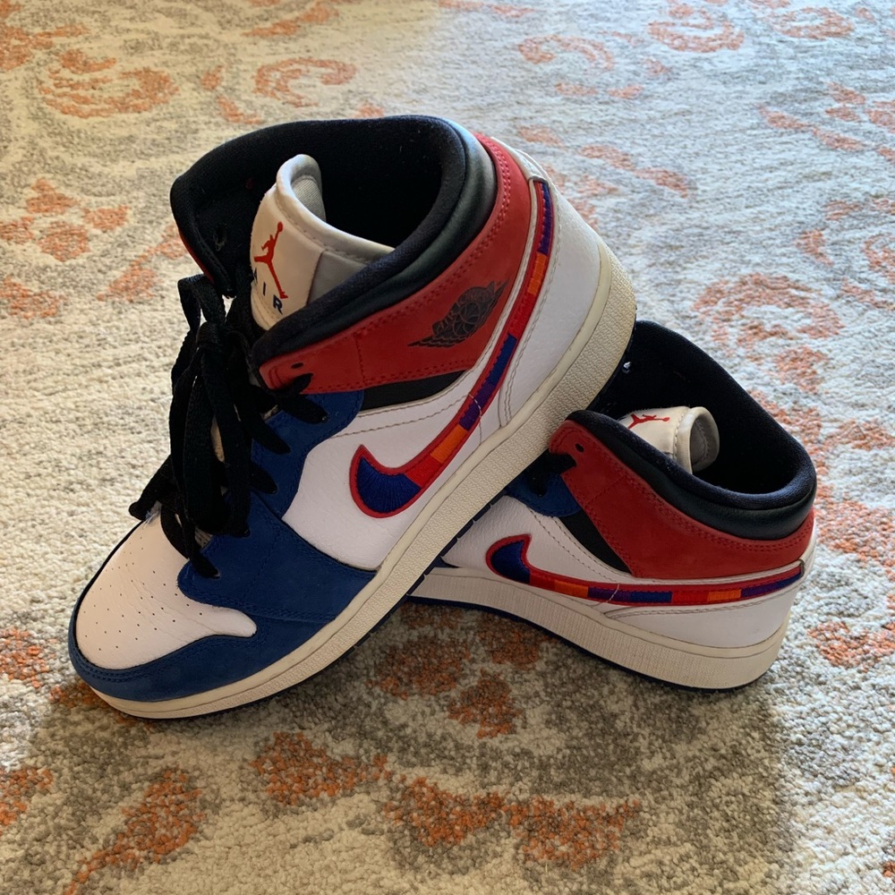 Nike Air Jordan 1 Mid SE White Red Rush Blue BQ6931-146 GS Sz 6.5 Y